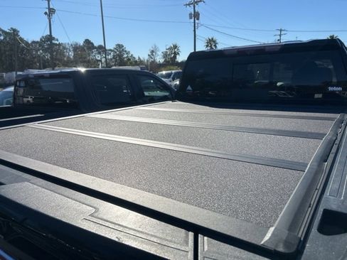 Used 2020 GMC Sierra 2500 AT4 w/ AT4 Premium Package image 5