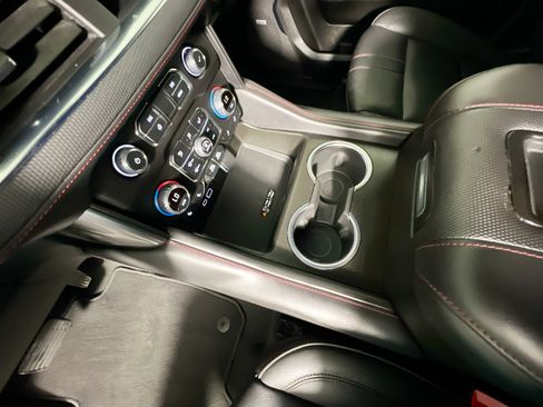 Used 2024 Chevrolet Suburban RST RWD image 26