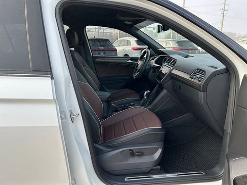 Used 2024 Volkswagen Tiguan SEL R-Line image 48