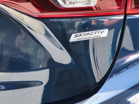 Used 2018 MAZDA MAZDA3 Touring FWD image 59