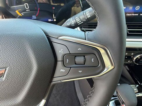 New 2026 Chevrolet Trax LT w/ Sunroof Package FWD image 23