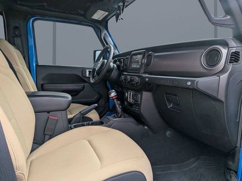 Used 2023 Jeep Wrangler Sport AWD/4WD image 16