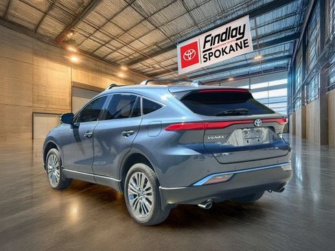 Certified 2021 Toyota Venza XLE w/ Carpet Mat Package (TMS) AWD/4WD image 6