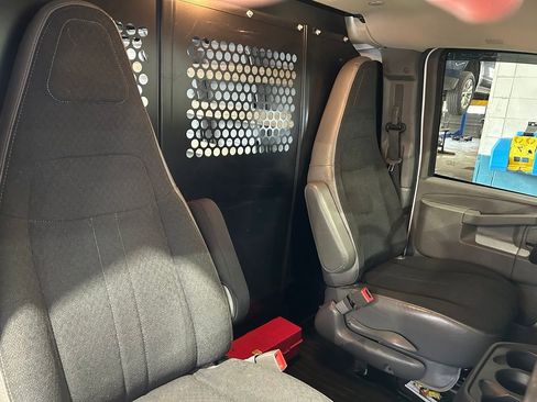 Used 2022 Chevrolet Express 2500 w/ Driver Convenience Package RWD image 30