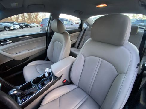 Used 2019 Hyundai Sonata Limited image 25