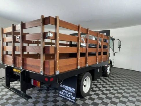 New 2025 Chevrolet Low Cab Forward image 4