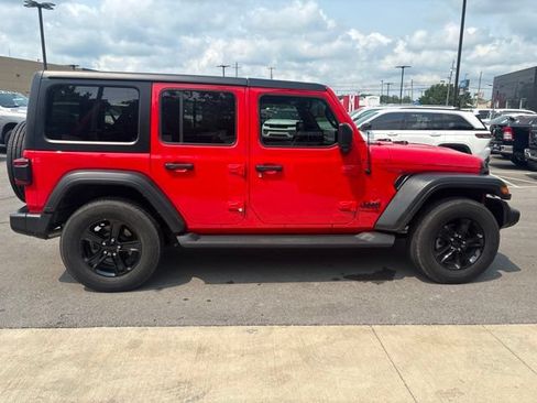 Used 2021 Jeep Wrangler Unlimited Sport AWD/4WD image 12