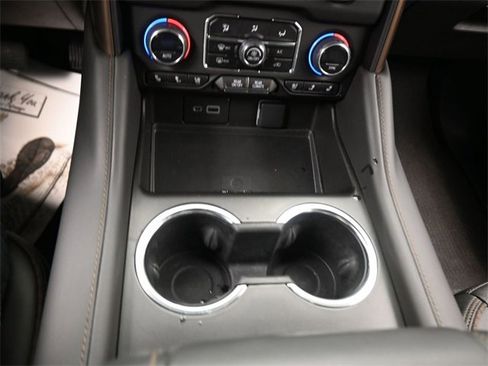 Certified 2023 Chevrolet Suburban High Country image 11