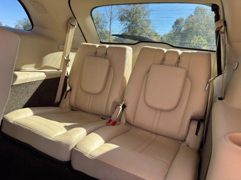 Used 2019 Lincoln MKT AWD image 11