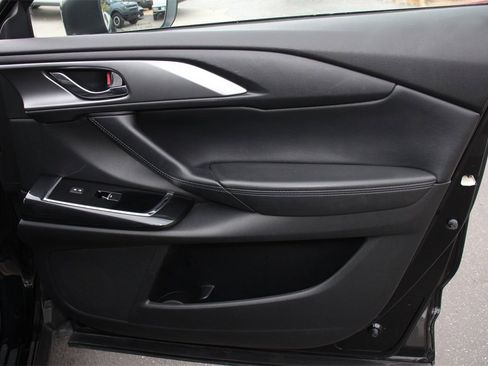 Used 2018 MAZDA CX-9 Touring image 26