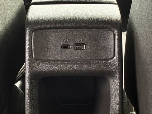 Used 2024 Chevrolet Trax RS FWD image 24