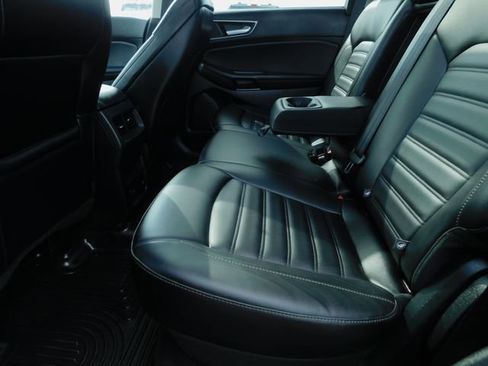 Used 2022 Ford Edge SEL w/ Convenience Package image 32