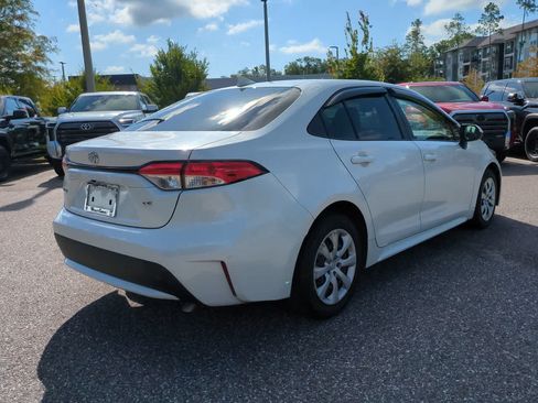 Used 2020 Toyota Corolla LE FWD image 6