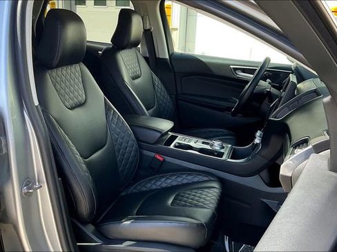 Used 2024 Ford Edge Titanium AWD/4WD image 7