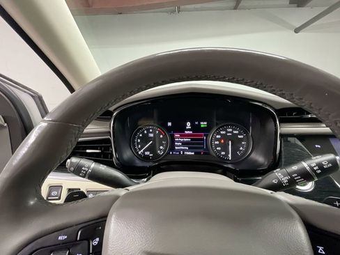 Used 2020 Cadillac XT6 Premium Luxury image 11