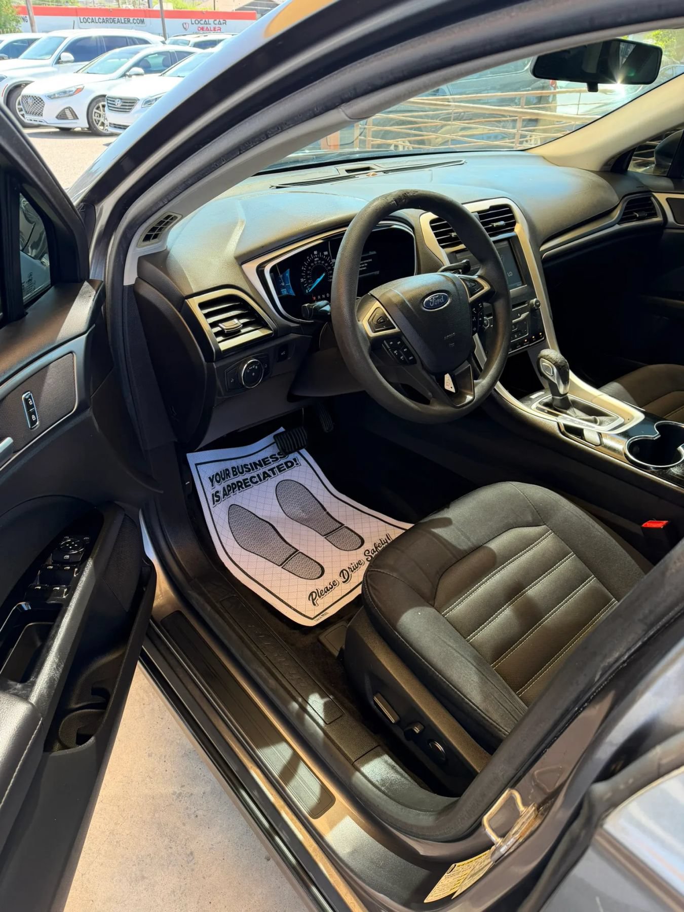 Used 2014 Ford Fusion SE FWD image 9