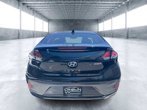 Used 2022 Hyundai Ioniq SE FWD image 5