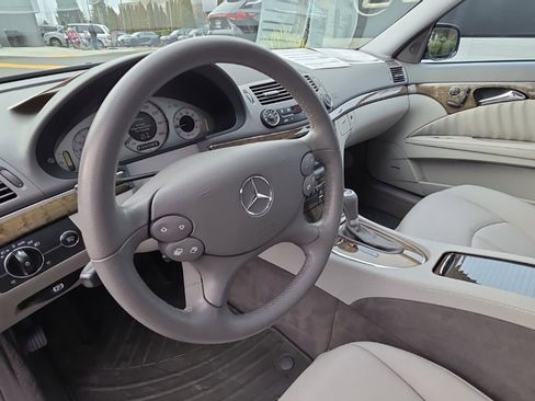 Used 2007 Mercedes-Benz E 350 Sedan image 12