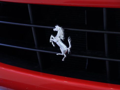 Certified 2022 Ferrari Portofino M image 24