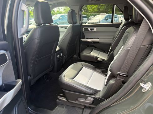 Used 2024 Ford Explorer XLT w/ Equipment Group 202A AWD/4WD image 13