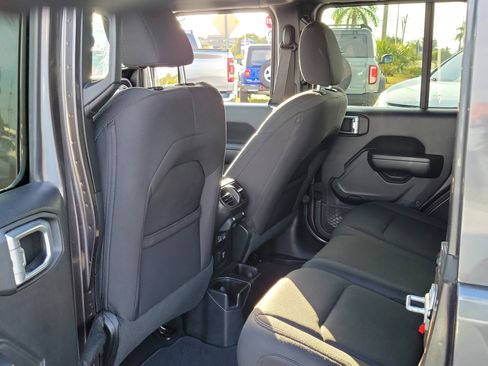 Used 2020 Jeep Wrangler Unlimited Sport S w/ Sun And Sound Package AWD/4WD image 14