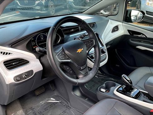 Used 2017 Chevrolet Bolt Premier w/ Driver Confidence II Package image 13