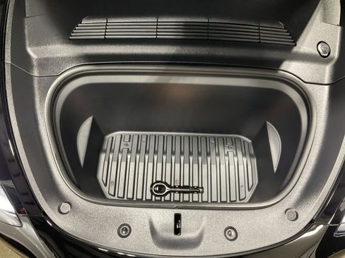 Used 2022 Tesla Model Y Performance image 46