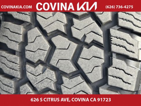 Used 2023 GMC Sierra 2500 SLT w/ SLT Premium Package image 29