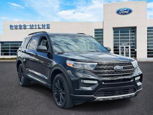 Used 2023 Ford Explorer XLT w/ Equipment Group 202A AWD/4WD image 1