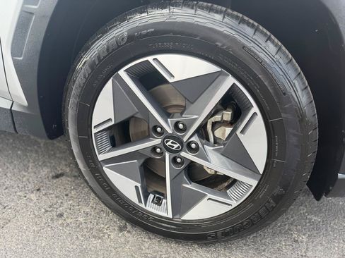 Used 2025 Hyundai Tucson SEL FWD image 9