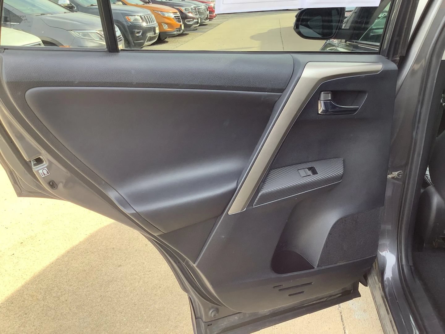 Used 2013 Toyota RAV4 Limited FWD image 20