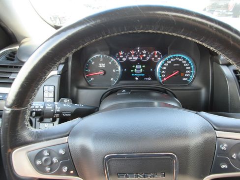 Certified 2018 GMC Yukon XL Denali w/ Denali Ultimate Package AWD/4WD image 37