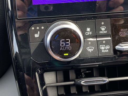 Used 2026 Toyota Highlander XLE AWD/4WD image 17