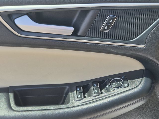 Used 2024 Ford Edge SEL AWD/4WD image 8