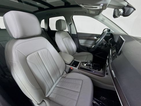 Used 2021 Audi Q5 e Premium Plus w/ Premium Plus Package AWD/4WD image 28