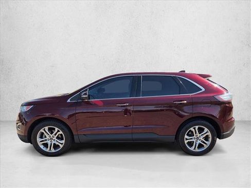 Used 2017 Ford Edge Titanium w/ Technology Package FWD image 9