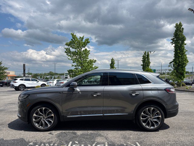 Used 2022 Lincoln Nautilus Reserve AWD/4WD image 17