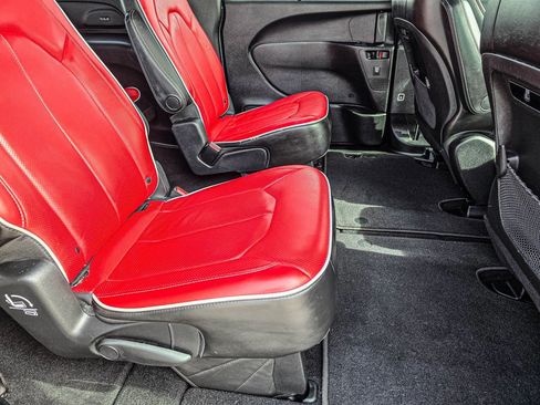 Used 2020 Chrysler Pacifica Limited w/ Quick Order Package 27H Red S image 48