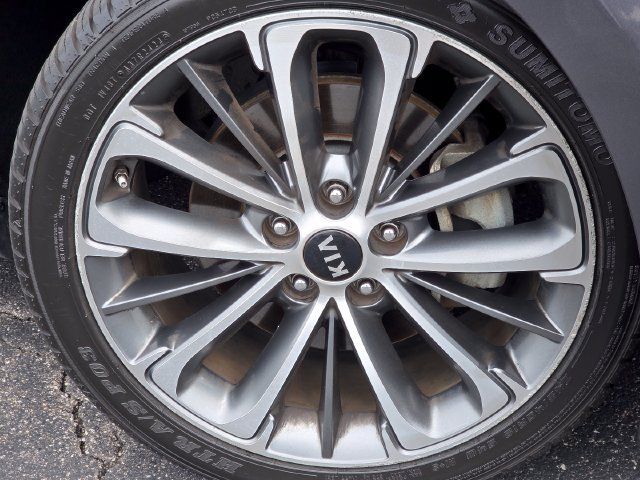 Used 2018 Kia Cadenza Technology FWD image 12