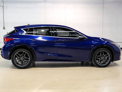 Used 2019 INFINITI QX30 Sport w/ Leather Package image 8