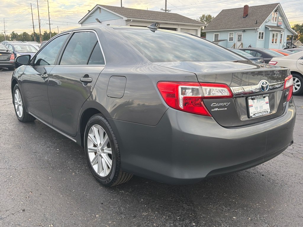 Used 2013 Toyota Camry XLE w/ Leather Pkg FWD image 5