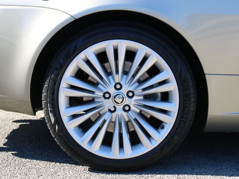 Used 2011 Jaguar XK Convertible image 36