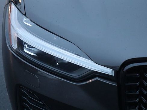 Used 2025 Volvo XC60 B5 Plus w/ Climate Package image 9