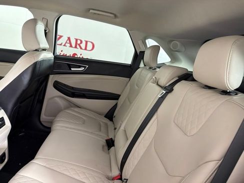 Used 2023 Ford Edge Titanium AWD/4WD image 13