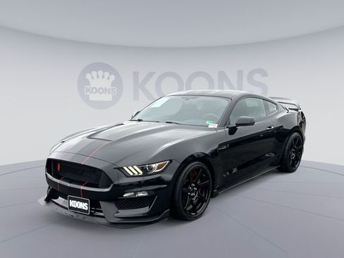 Used 2018 Ford Mustang Shelby GT350R w/ GT350R Equipment Group 920A RWD image 1