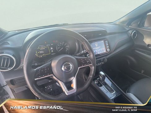 Used 2021 Nissan Kicks SR w/ SR Premium Package image 16