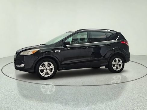 Used 2016 Ford Escape SE w/ Equipment Group 201A AWD/4WD image 3