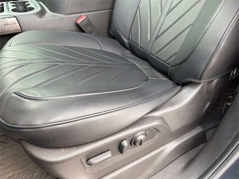 Used 2021 Chevrolet Silverado 1500 LT image 19