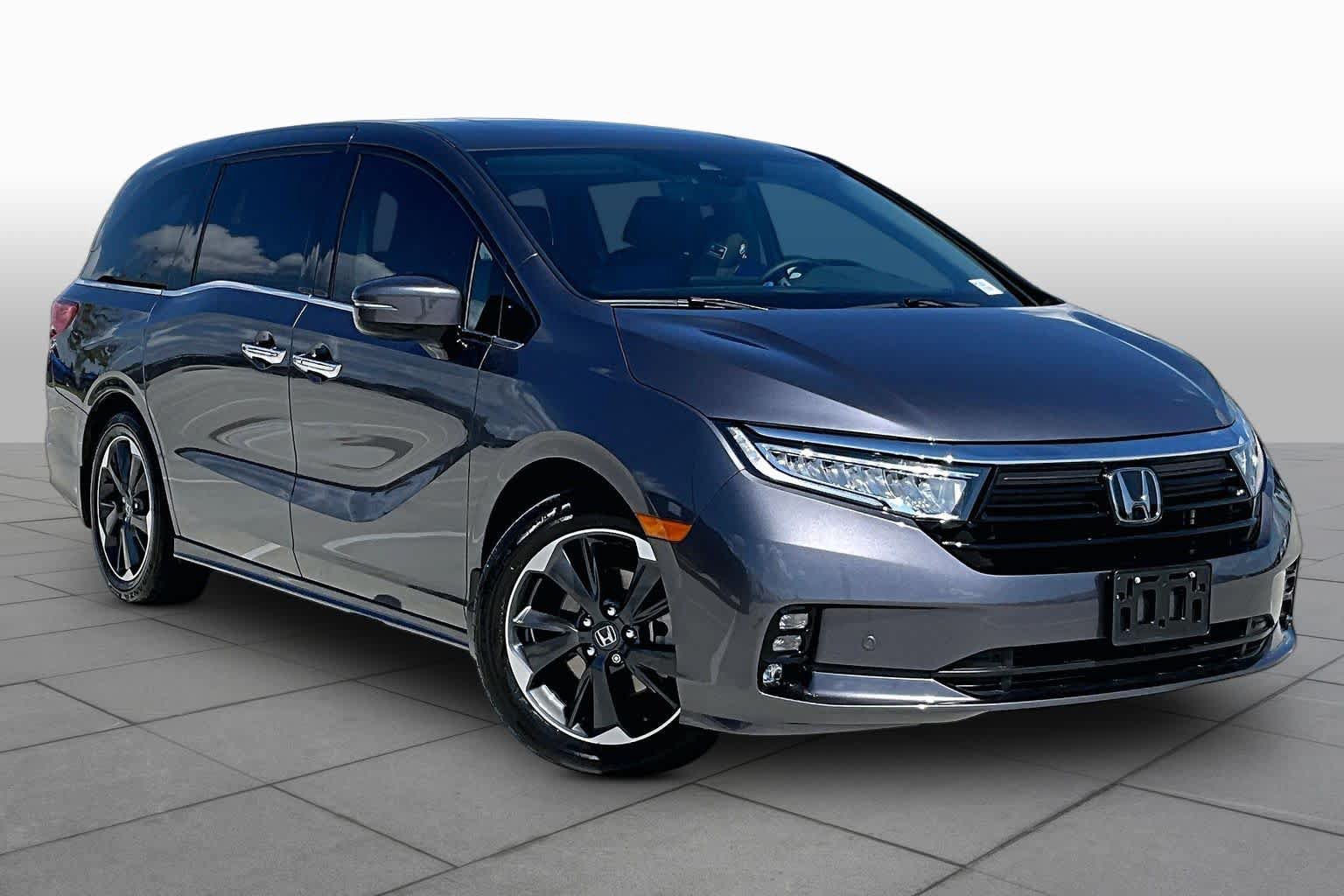 Used 2024 Honda Odyssey Elite image 2