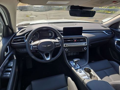 New 2025 Genesis G70 2.5T image 6